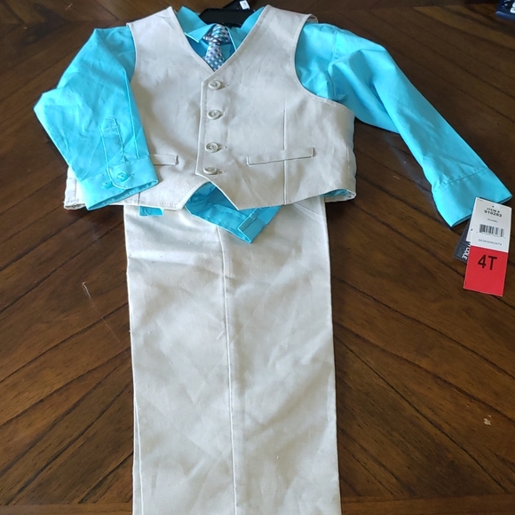 NWT Kenneth Cole Reaction 4pc Pant Suit - Picture 1 of 7
